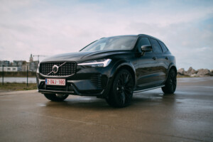 Luxe SUV - Image 1