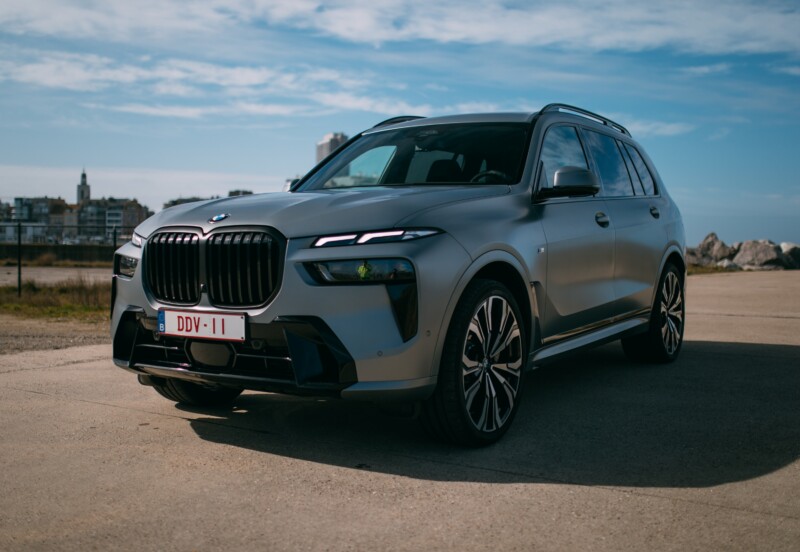 Exclusive SUV - Image 1